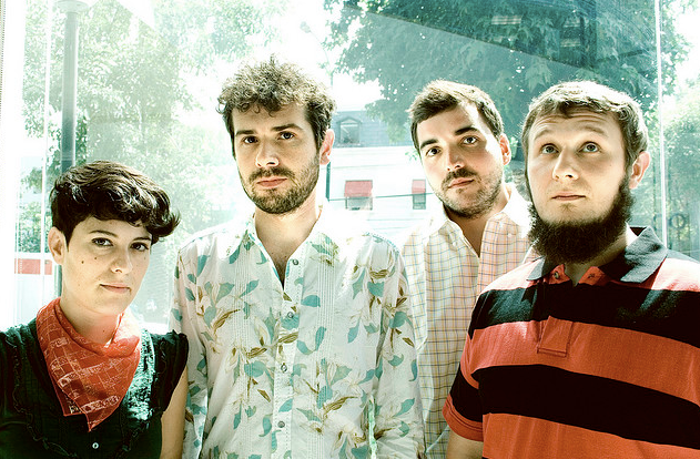 Escucha el nuevo sencillo de Triangulo de Amor Biz...